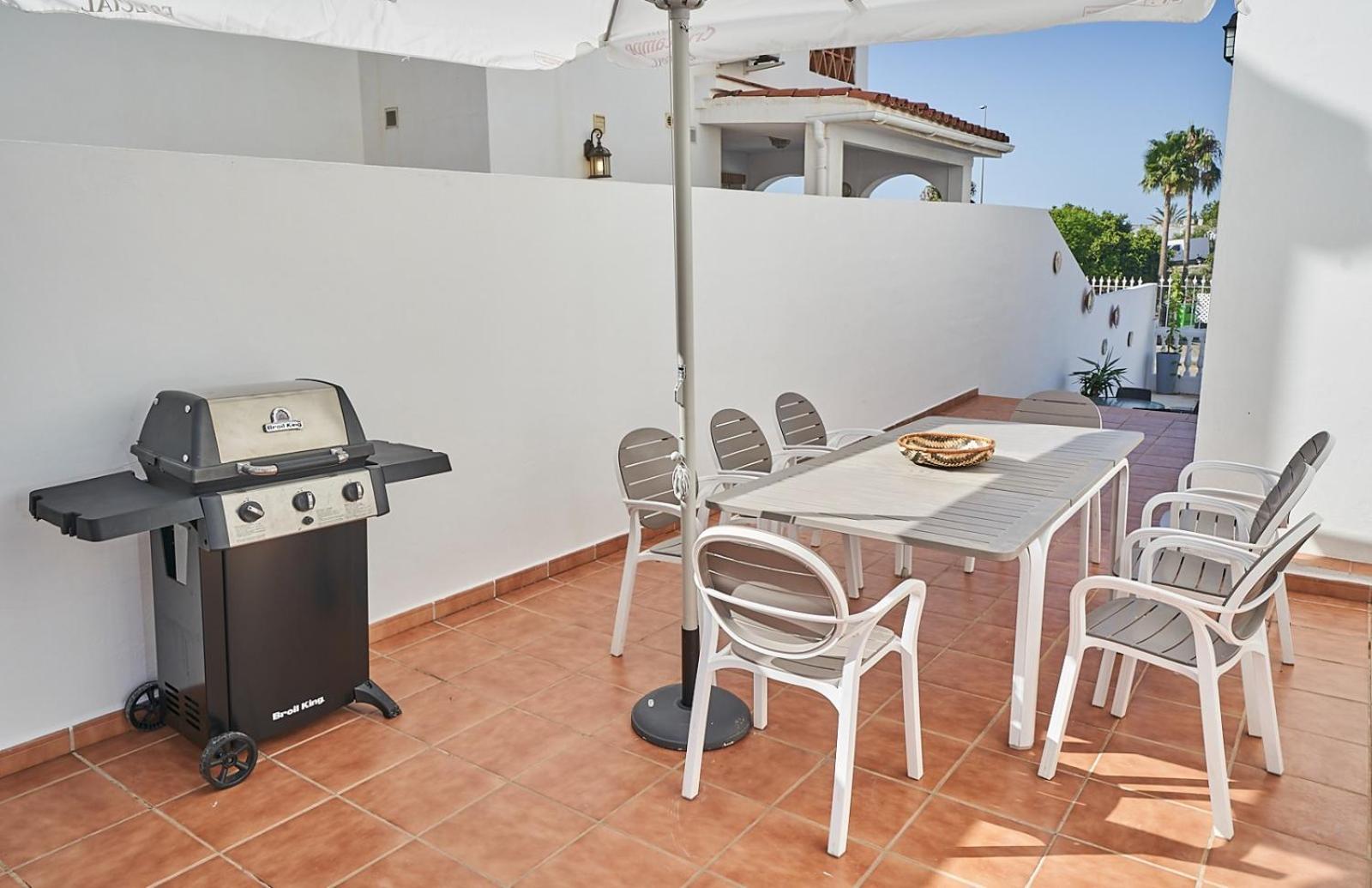 Villa Pura - Private Jacuzzi & Heated Pool Nerja Exteriör bild