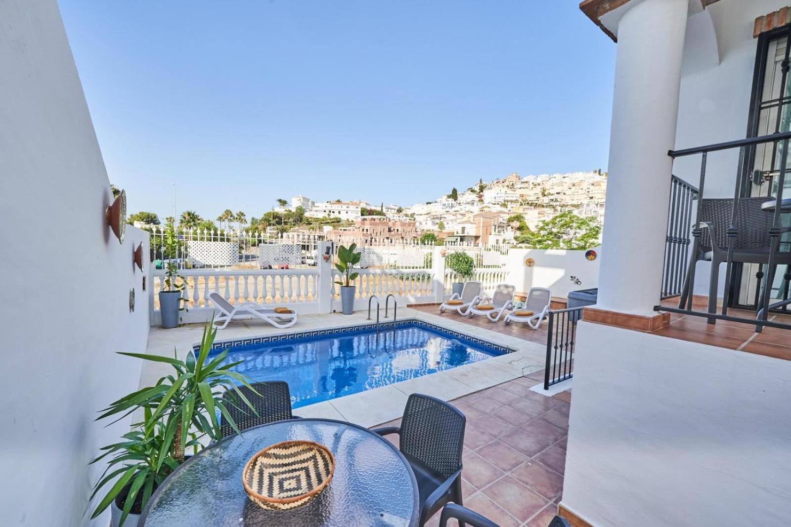 Villa Pura - Private Jacuzzi & Heated Pool Nerja Exteriör bild
