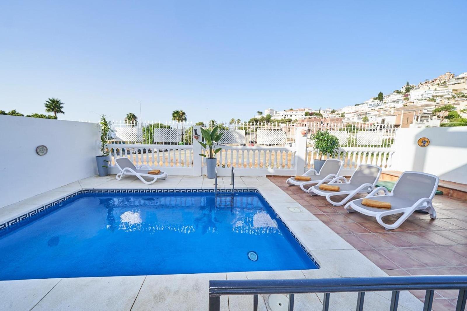 Villa Pura - Private Jacuzzi & Heated Pool Nerja Exteriör bild